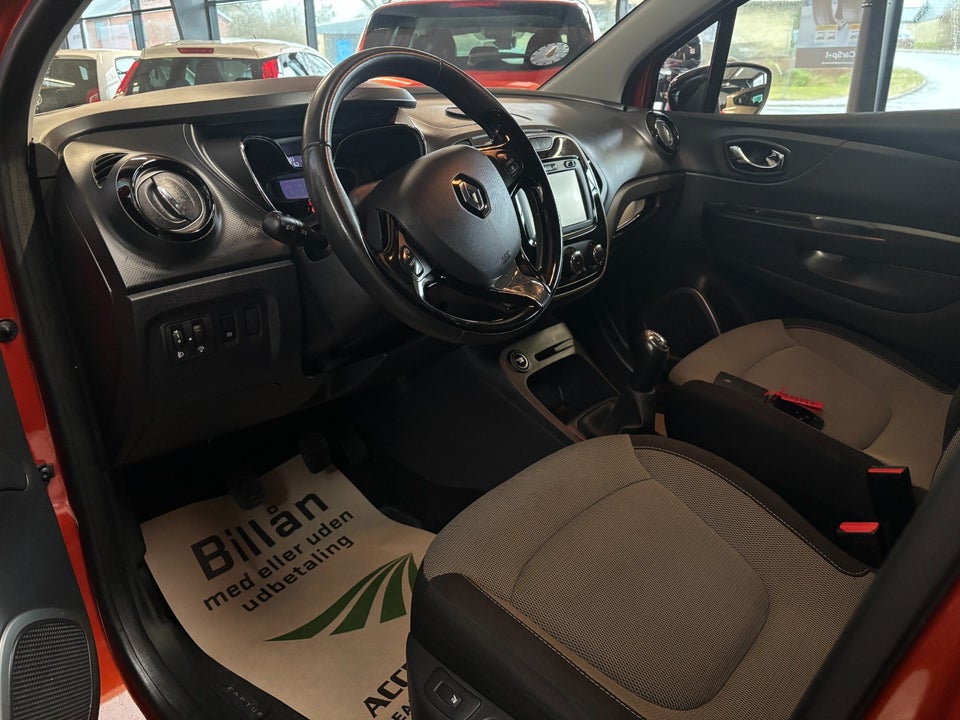 Renault Captur 0,9 TCe 90 Expression 5d