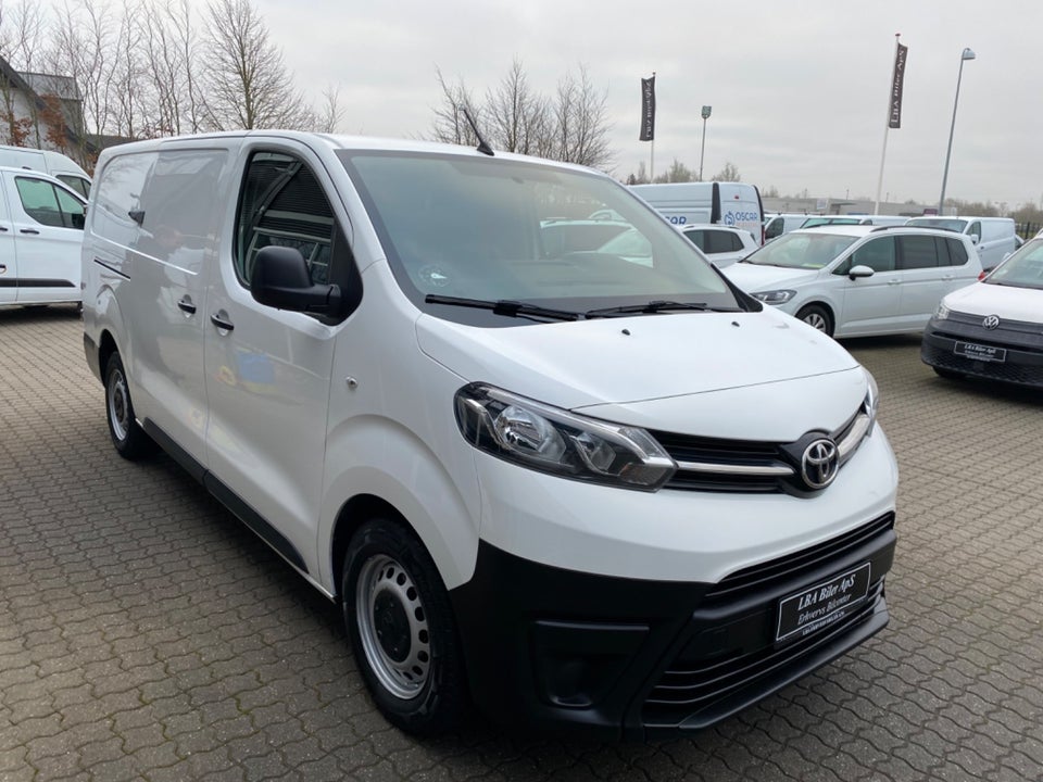 Toyota ProAce 2,0 D 120 Long Comfort 4d