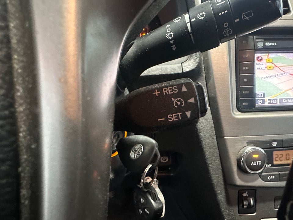 Toyota Avensis 2,0 D-4D T2 stc. 5d