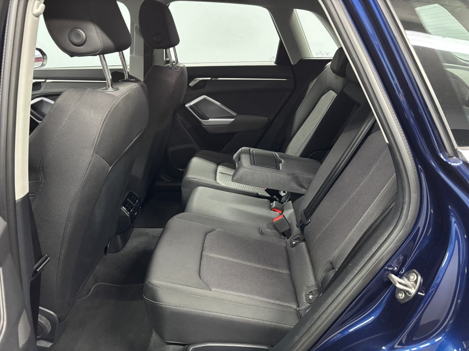 Audi Q3 45 TFSi e Attitude plus S-tr. 5d