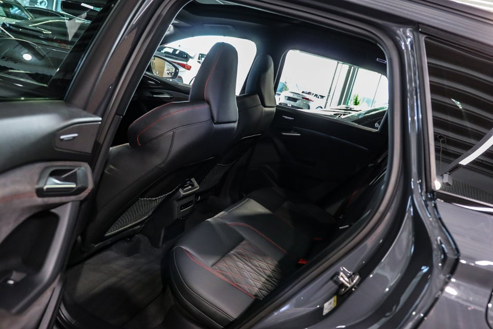 Audi SQ6 e-tron quattro 5d