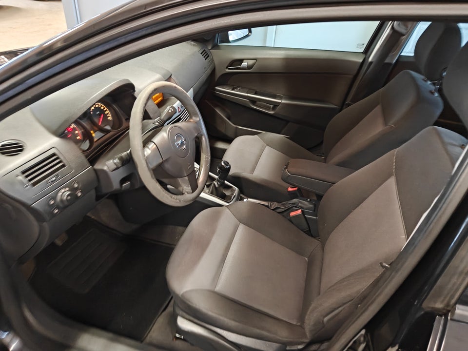 Opel Astra 1,6 Enjoy Sports Tourer 5d