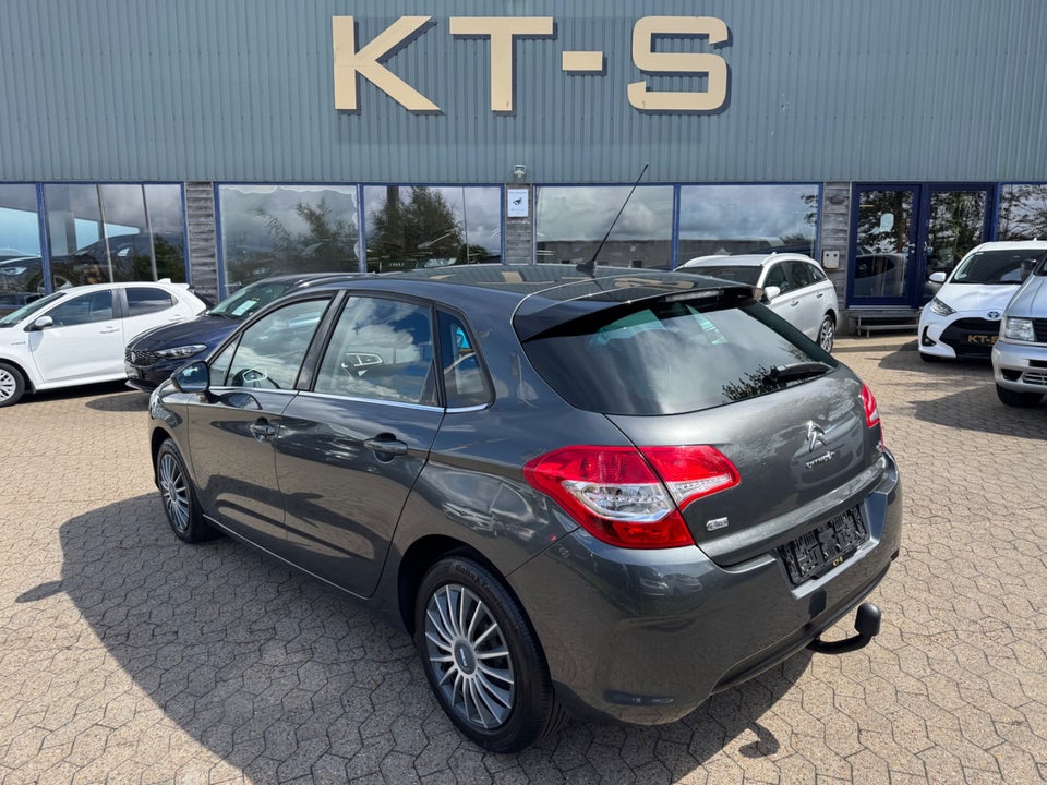 Citroën C4 1,6 e-HDi 112 Seduction 5d