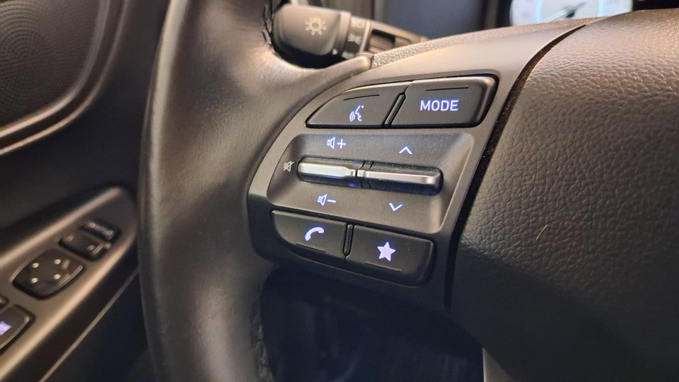 Hyundai Kona 64 EV Ultimate 5d