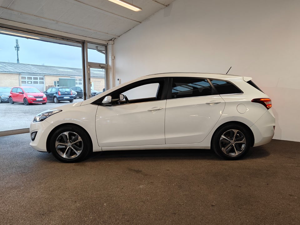 Hyundai i30 1,6 CRDi 110 Active+ CW 5d