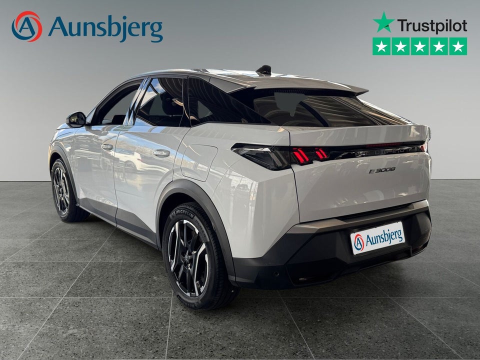 Peugeot e-3008 77 Allure 5d