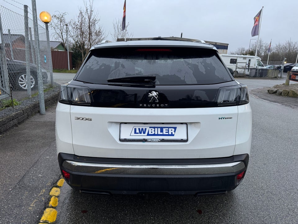 Peugeot 3008 1,6 Hybrid First Selection EAT8 5d