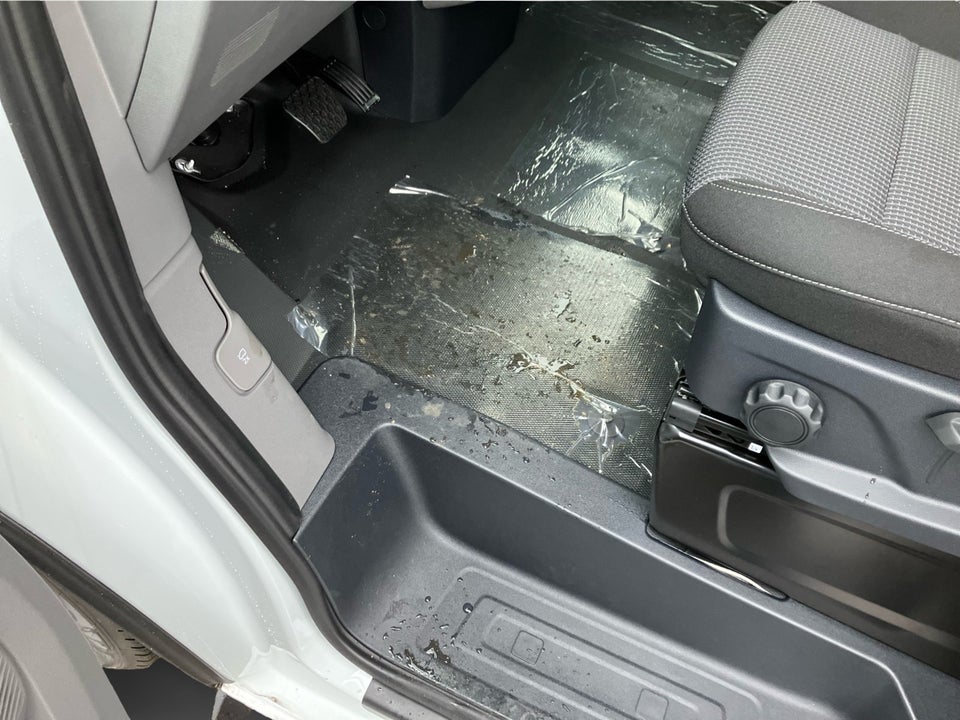 VW Transporter 2,0 TDi 150 Comfort Kassevogn aut. SWB