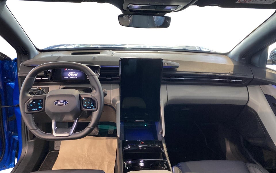 Ford Explorer 77 Premium Extended Range 5d