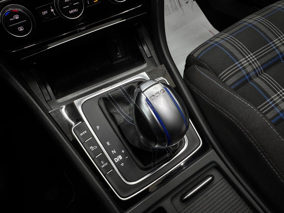 VW Golf VII 1,4 GTE DSG 5d