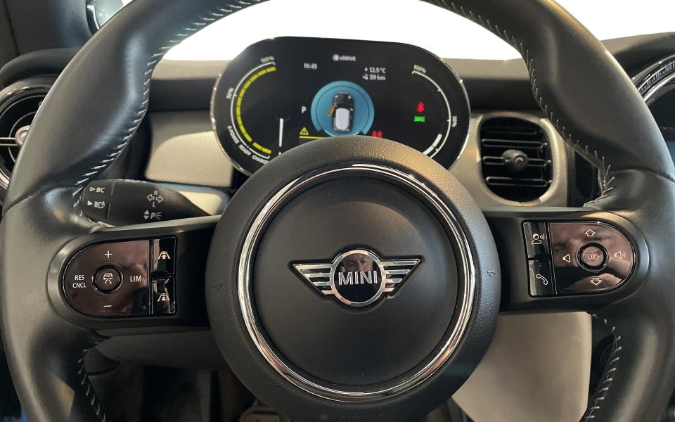 MINI Cooper SE Collection 3d