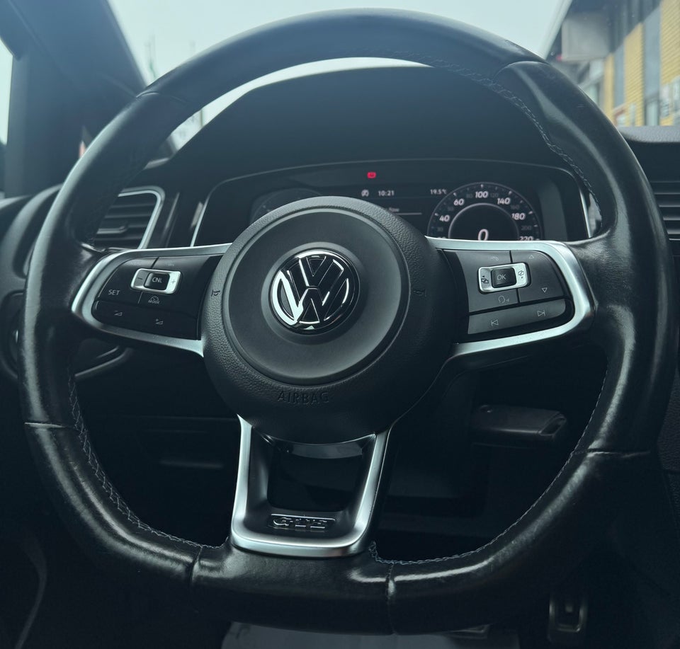 VW Golf VII 1,4 GTE DSG 5d
