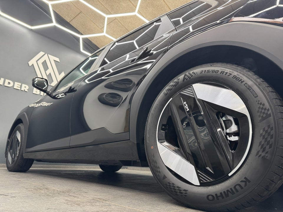 Kia EV4 81 Long Range Upgrade Fastback 4d