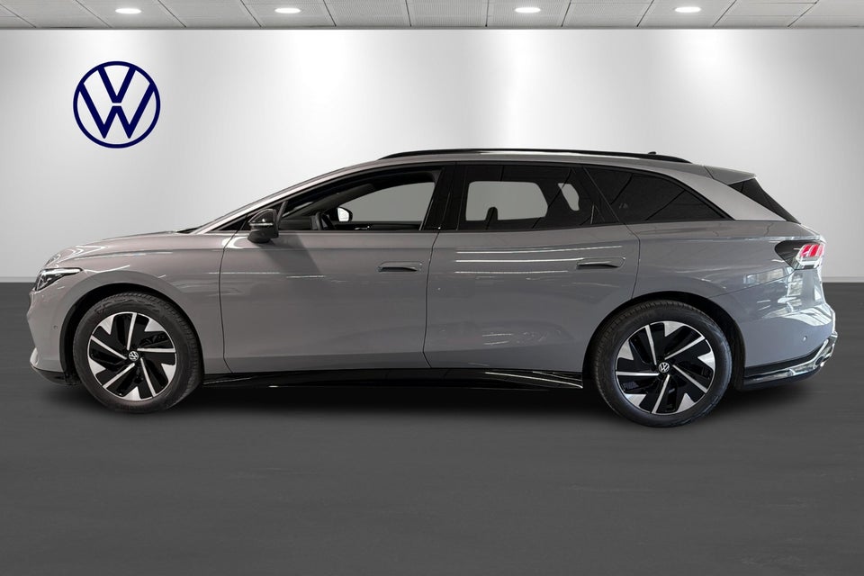 VW ID.7 77 Style+ Tourer 5d