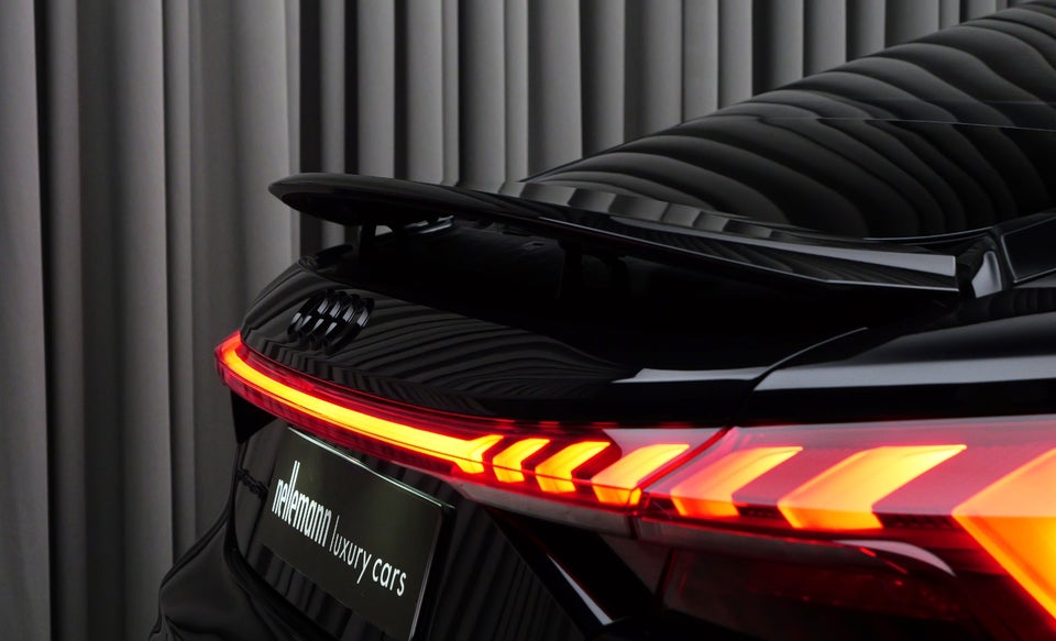 Audi e-tron GT quattro 4d