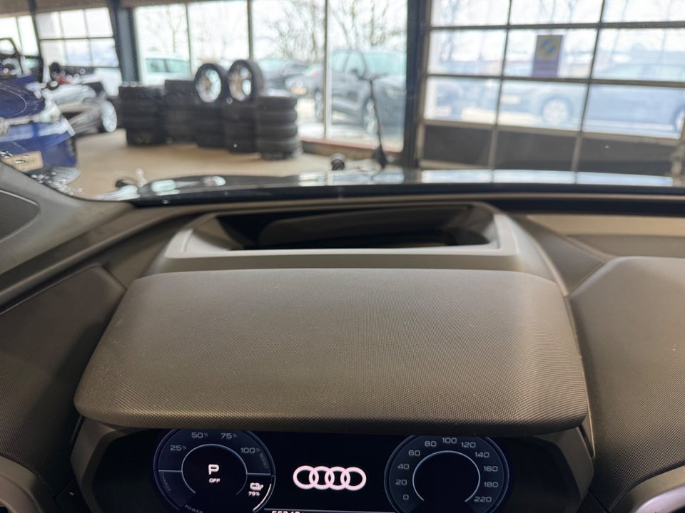 Audi Q4 e-tron 50 quattro 5d