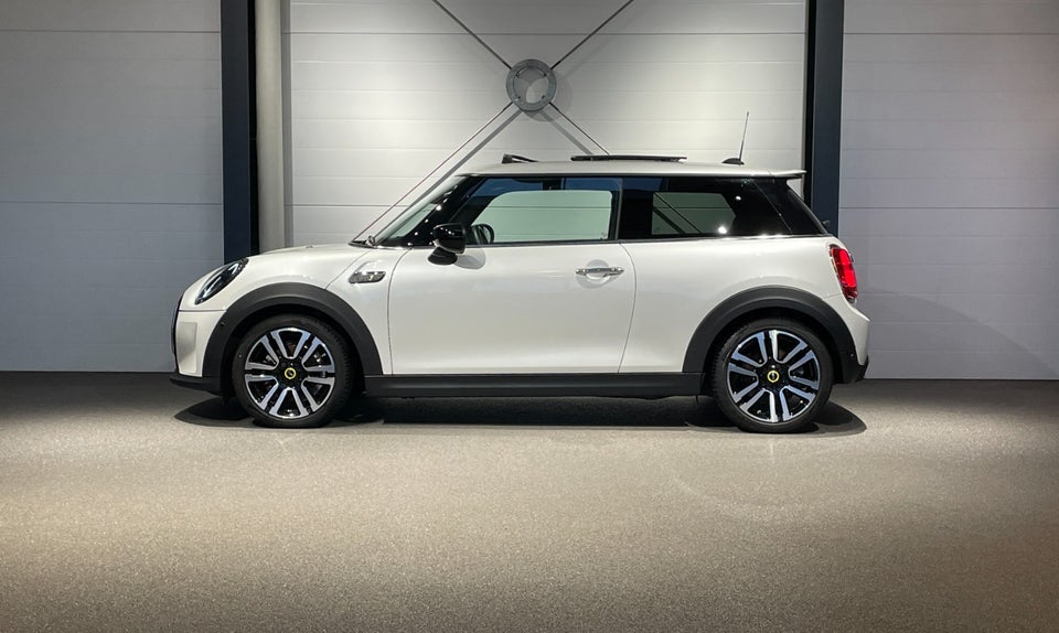 MINI Cooper SE Maximise 3d