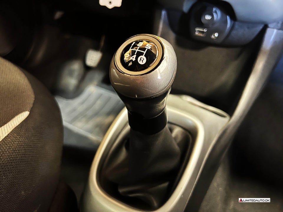 Toyota Aygo 1,0 VVT-i x-press 5d