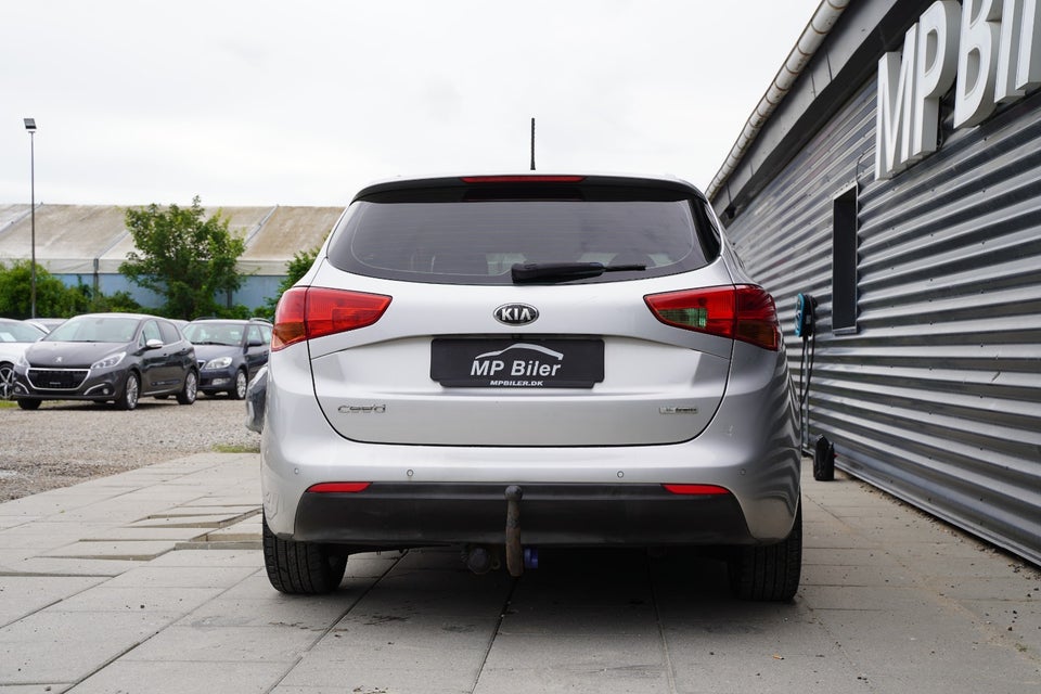 Kia Ceed 1,6 CRDi 128 World Cup SW 5d