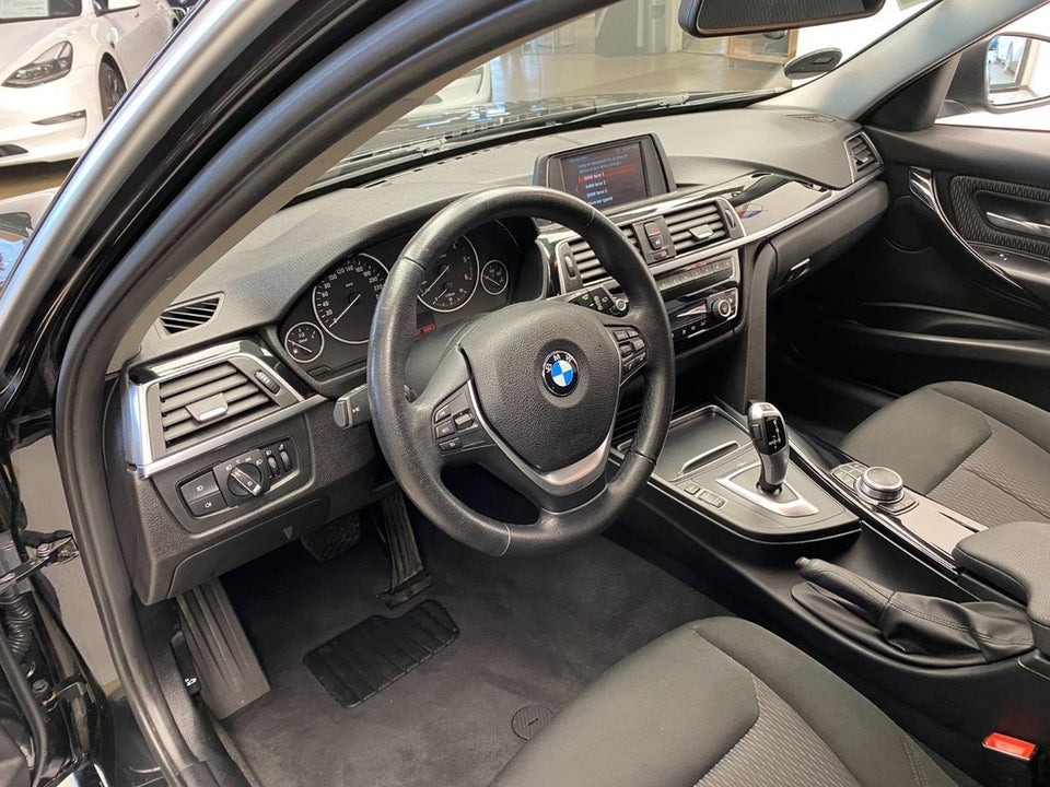 BMW 320d 2,0 Touring Executive aut. 5d