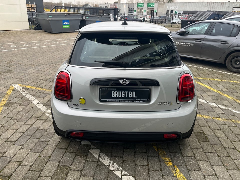 MINI Cooper SE Classic Trim 3d