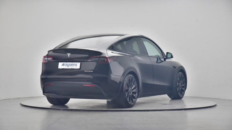 Tesla Model Y Long Range AWD 5d