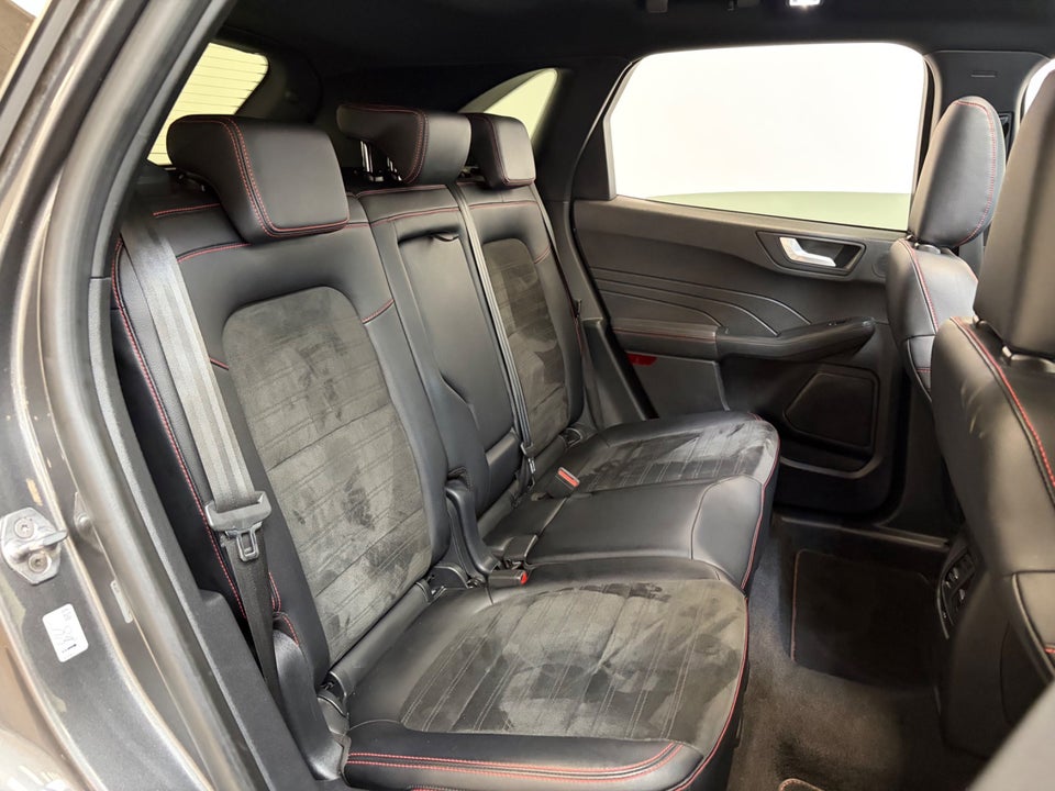 Ford Kuga 2,5 PHEV ST-Line X CVT 5d