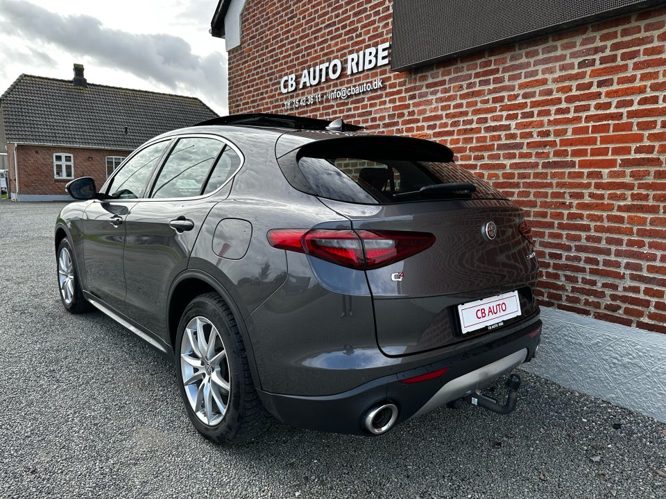 Alfa Romeo Stelvio 2,2 JTD 210 Super aut. Q4 5d