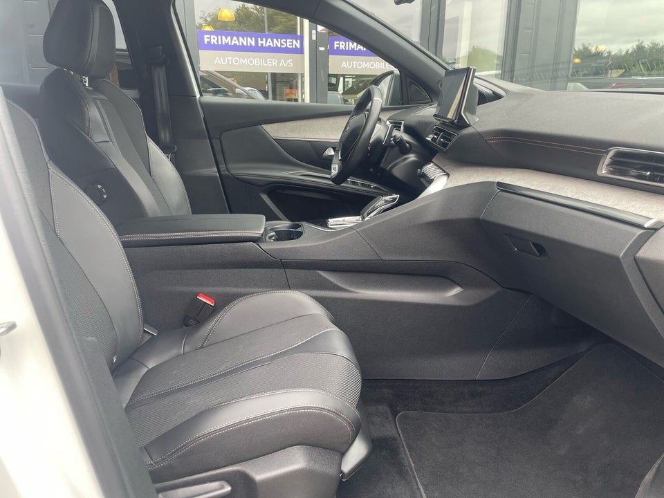 Peugeot 3008 1,6 Hybrid GT Black Pack EAT8 5d