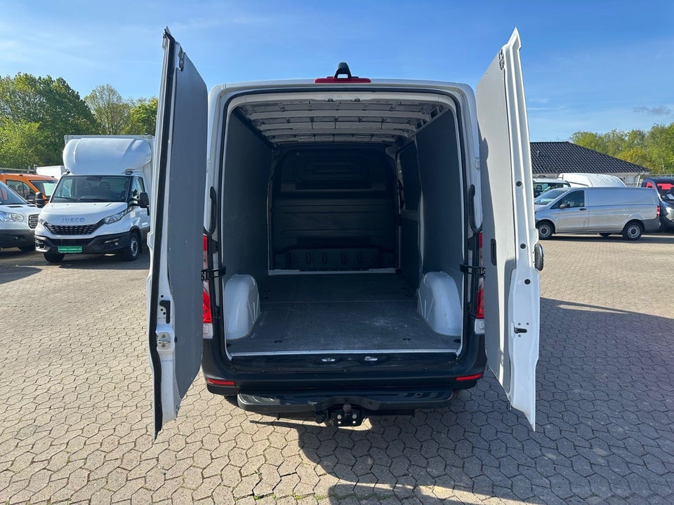 Mercedes Sprinter 215 2,0 CDi A2 Kassevogn aut. FWD