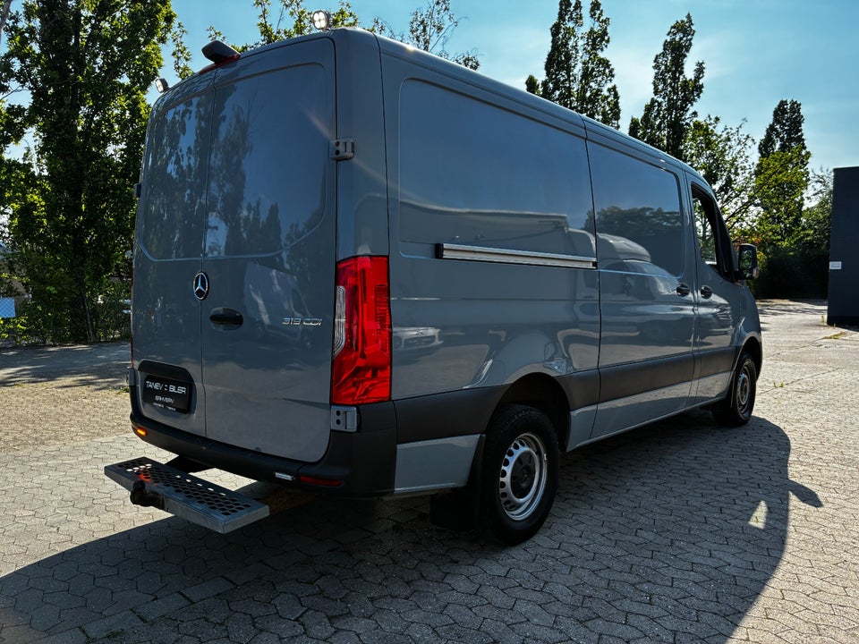 Mercedes Sprinter 319 3,0 CDi A2 Kassevogn aut. RWD