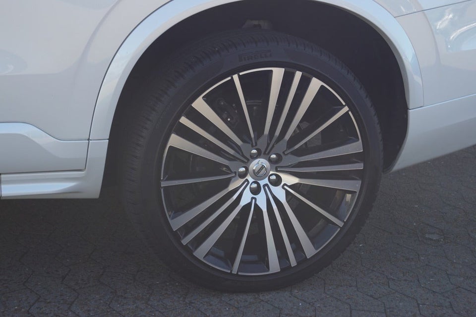 Volvo XC90 2,0 T8 ReCharge R-Design aut. AWD Van 5d