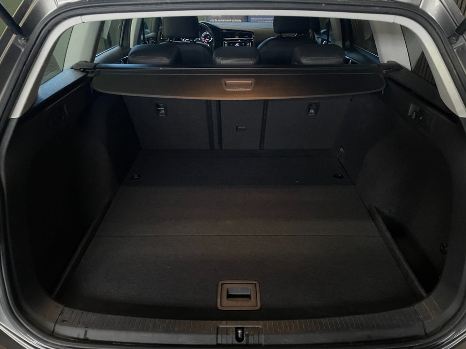 VW Golf VII 2,0 TDi 150 Highline Variant DSG BMT 5d