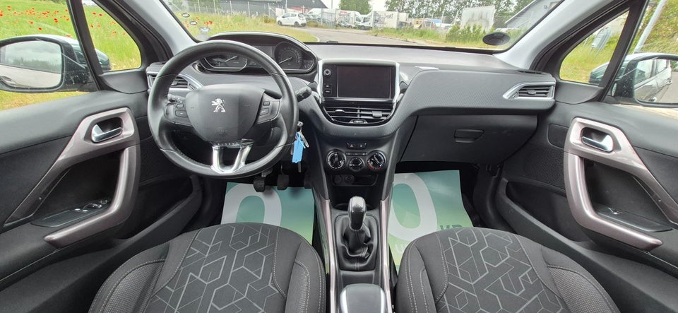 Peugeot 2008 1,2 VTi 82 Allure 5d