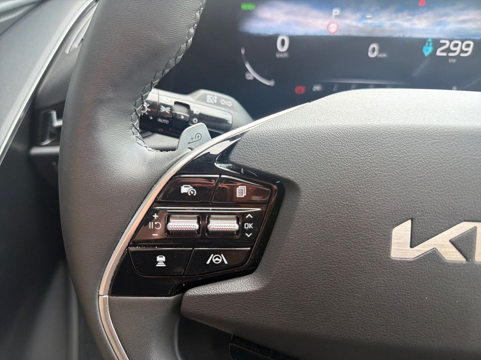Kia Niro 64 EV Premium 5d
