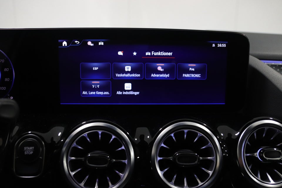 Mercedes EQA300 Progressive 4Matic Van 5d