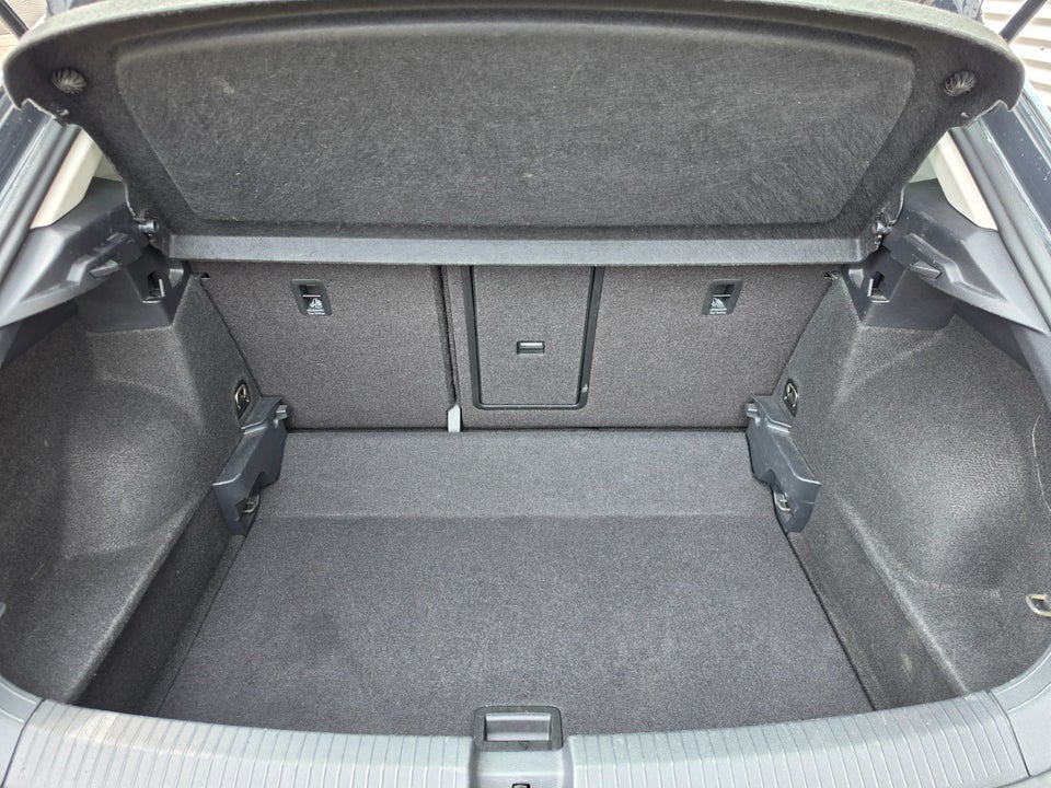 VW T-Roc 1,0 TSi 115 Style 5d