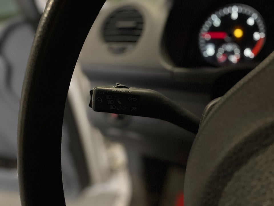 VW Caddy 1,6 TDi 75 BMT Van 5d