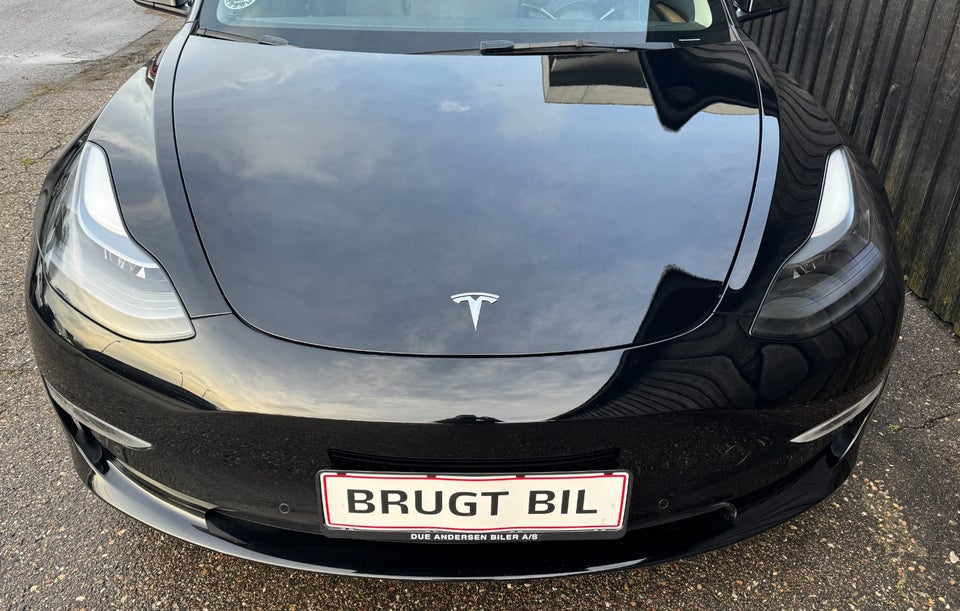 Tesla Model 3 Long Range AWD 4d