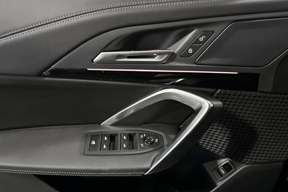 BMW iX1 eDrive20 X-Line 5d