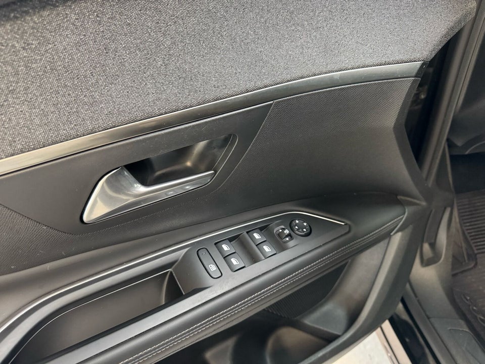 Peugeot 5008 1,6 e-THP 165 Allure EAT6 7prs 5d