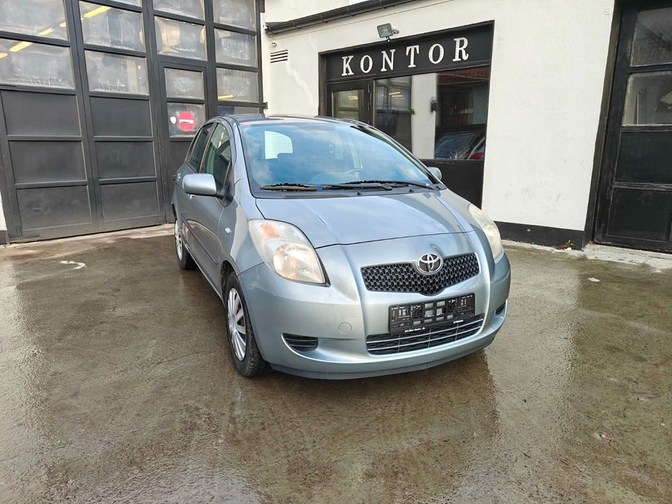 Toyota Yaris 1,3 Luna 5d