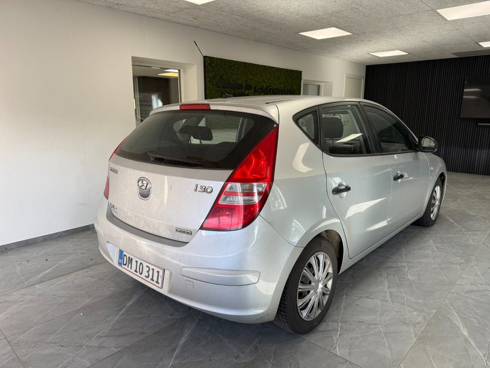 Hyundai i30 1,6 CRDi 90 Comfort 5d