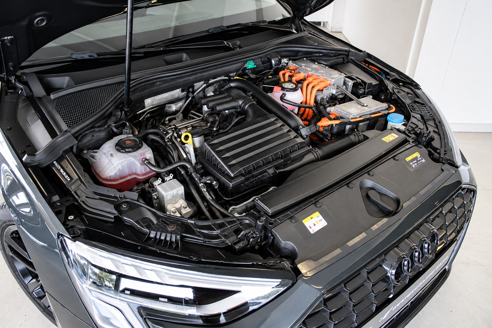 Audi A3 40 TFSi e Sportback S-tr. 5d