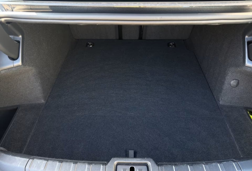 Porsche Taycan Performance+ 4d