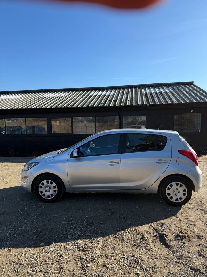 Hyundai i20 1,25 Comfort 5d