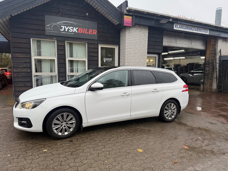 Peugeot 308 1,6 BlueHDi 120 Allure Sky 5d