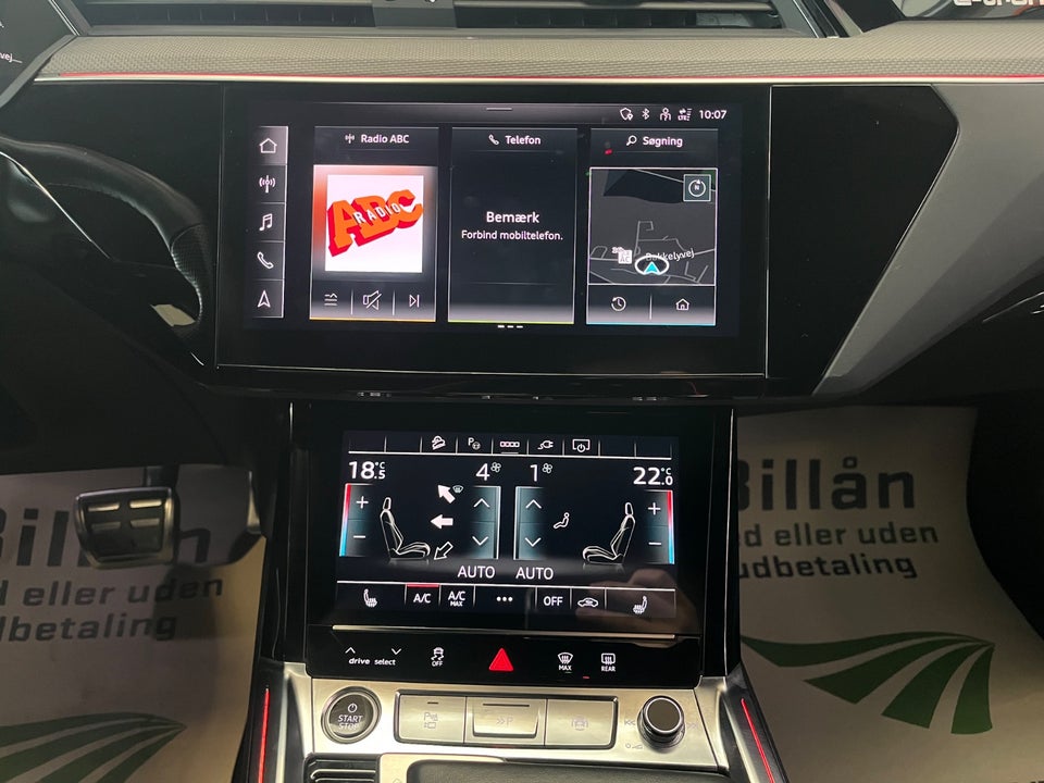 Audi Q8 e-tron 55 S-line Black Edition Sportback quattro 5d