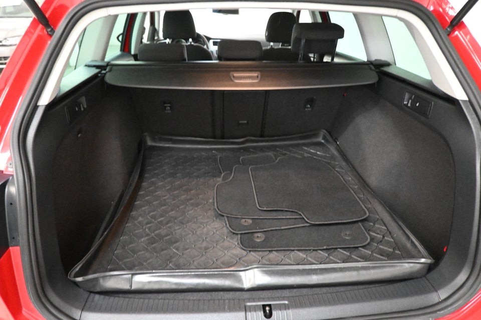 VW Golf VII 1,4 TSi 125 Style Variant DSG BMT 5d