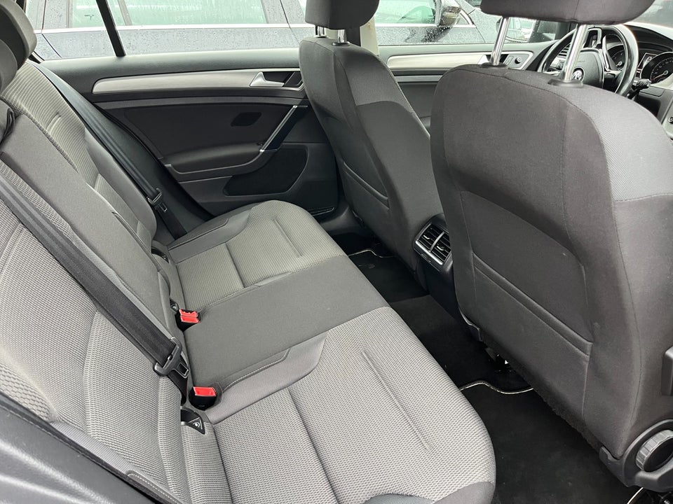 VW Golf VII 1,4 TSi 122 Comfortline BMT 5d